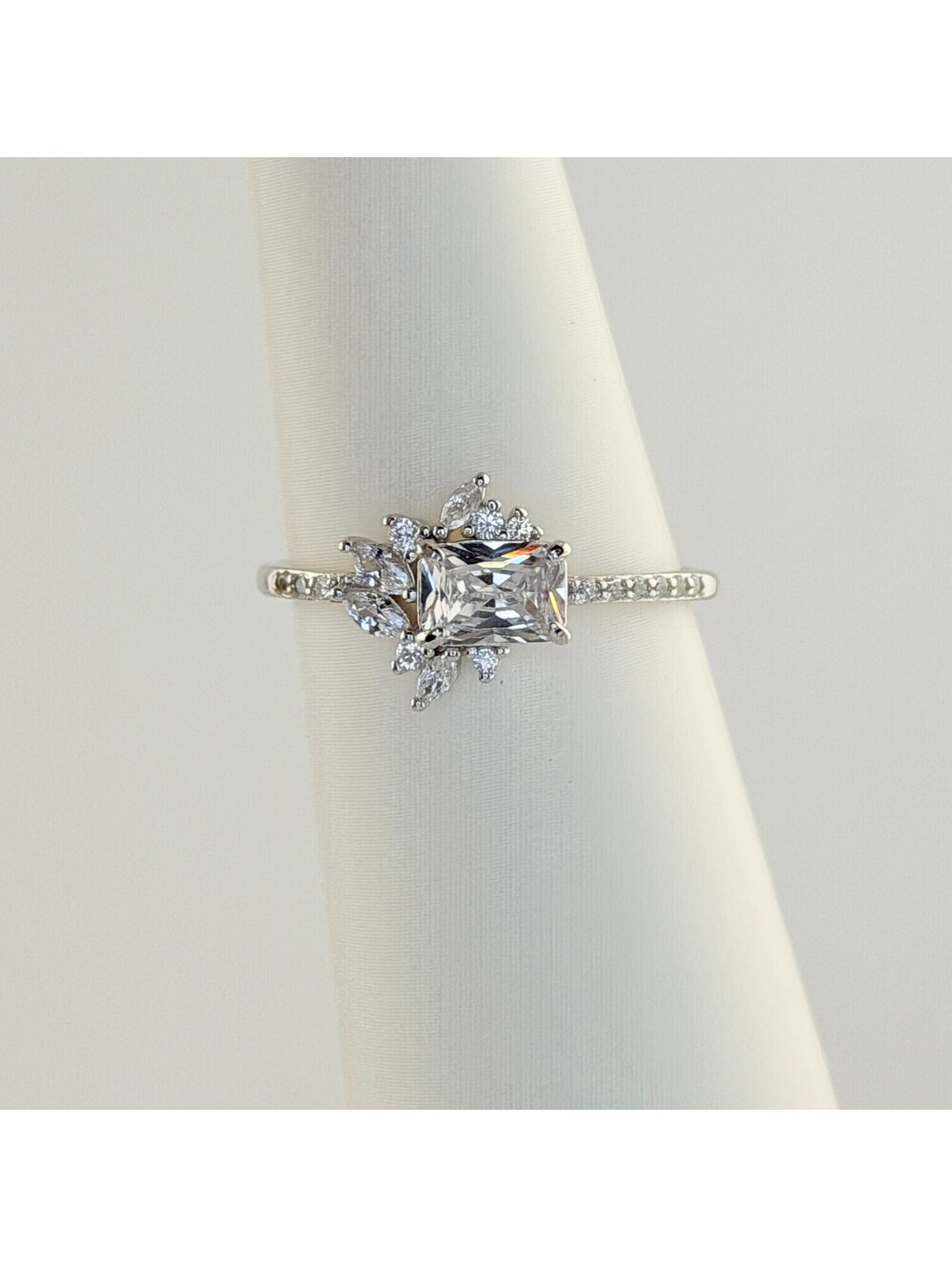Bomb Party Sterling Club Sz 11 Clear CZ on .925 Sterling Silver RBP6380 Retro